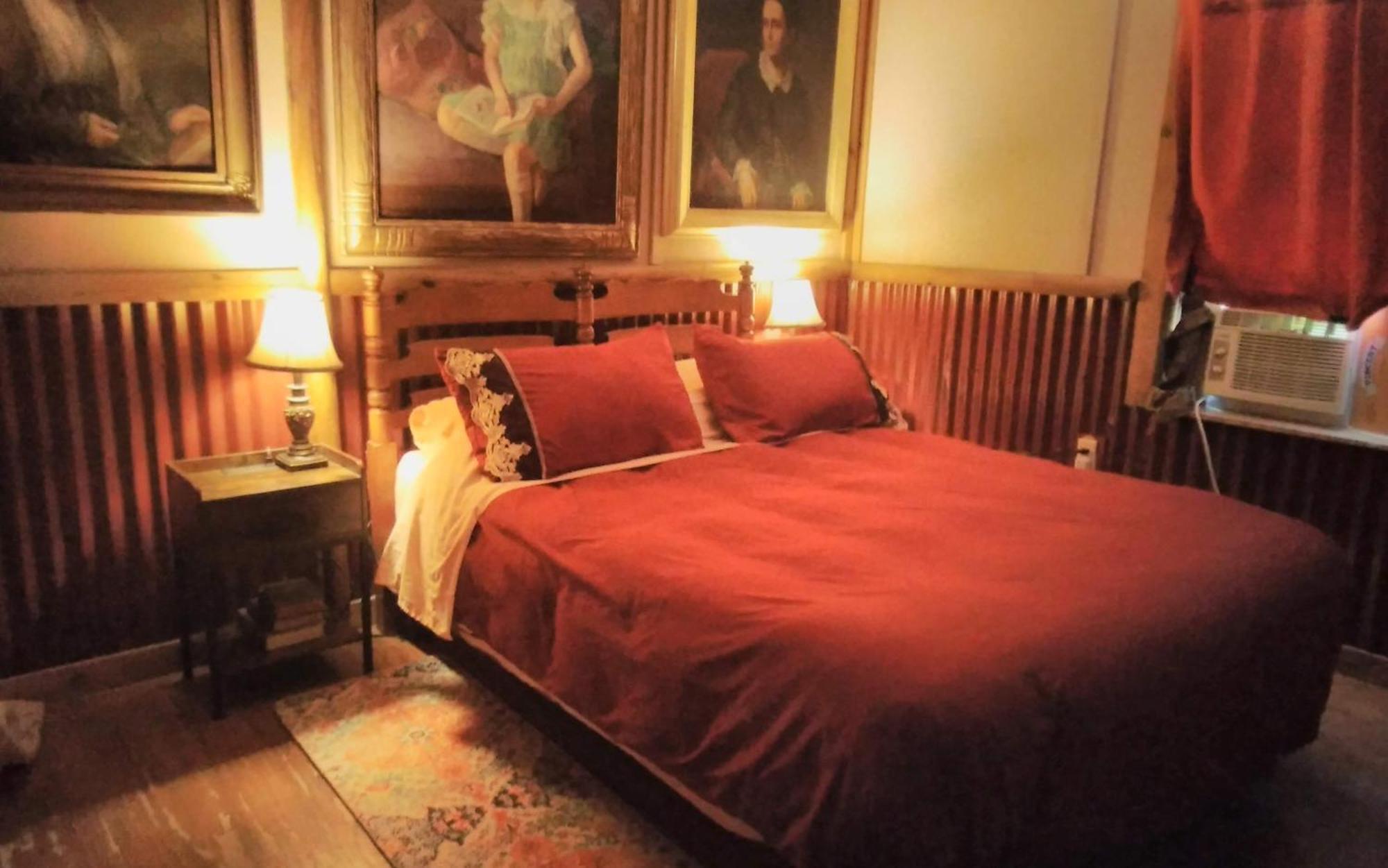 La Loma Del Chivo Llc - The Spirit Room Marathon Luaran gambar